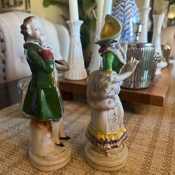 Vintage Porcelain Man & Woman Figurines - Picture 4 of 7